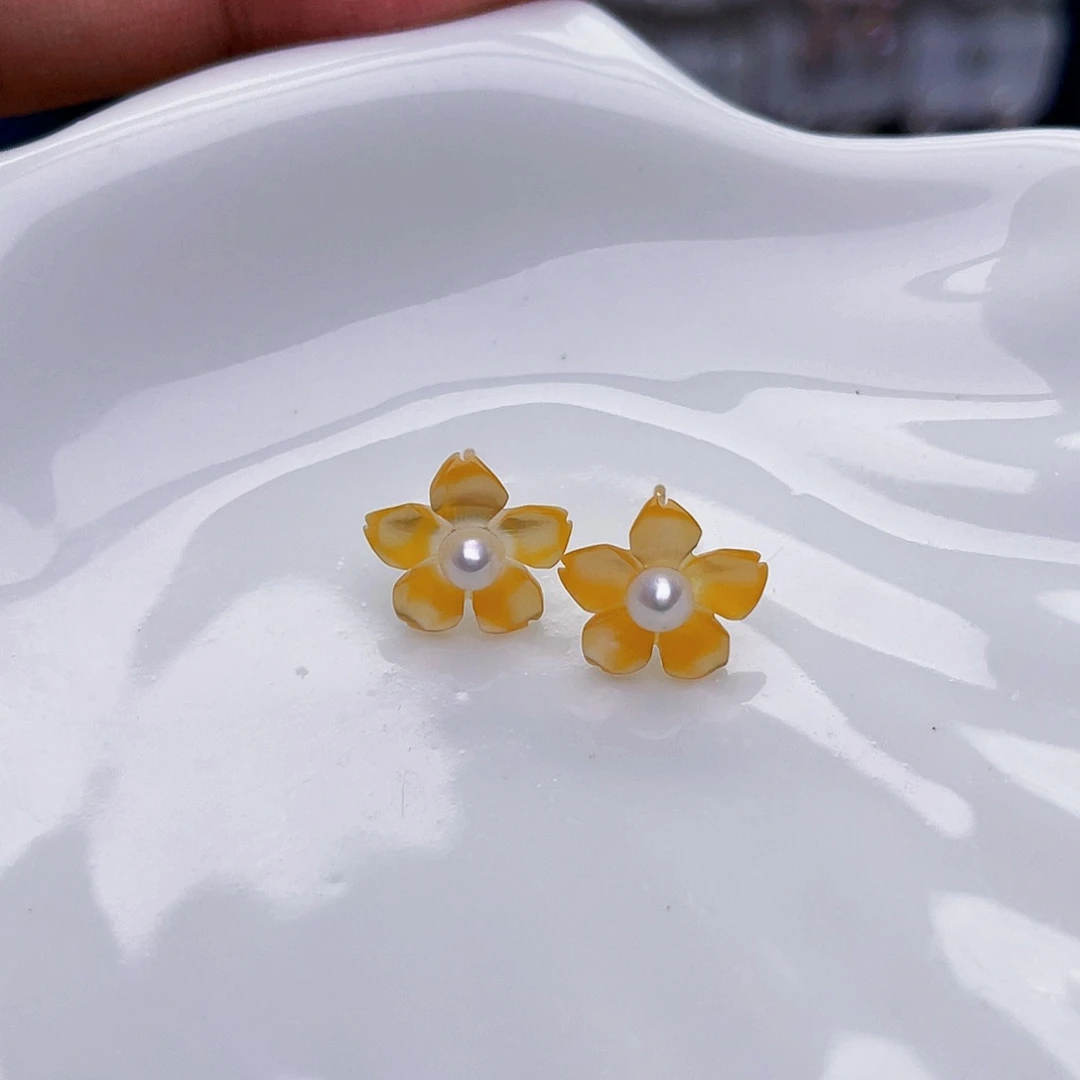 未镶嵌淡水珍珠耳饰