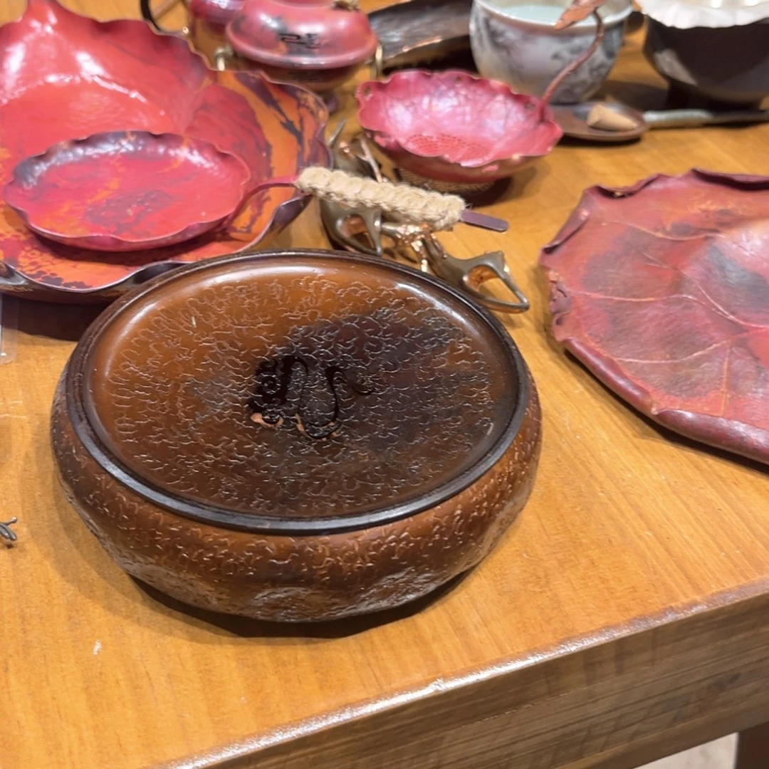 烟熏色壶承手工锻打工艺12