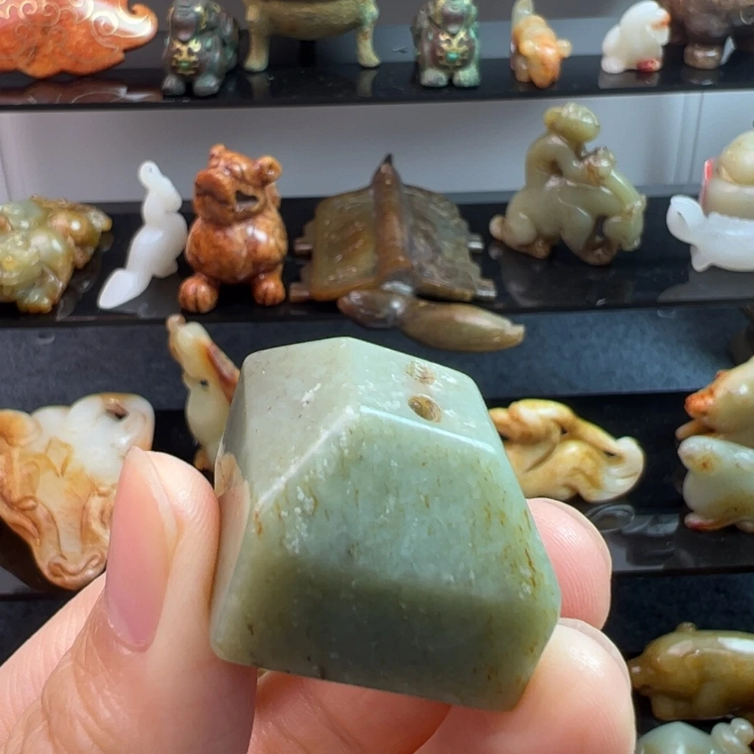 和田玉（糖玉）未镶嵌挂件