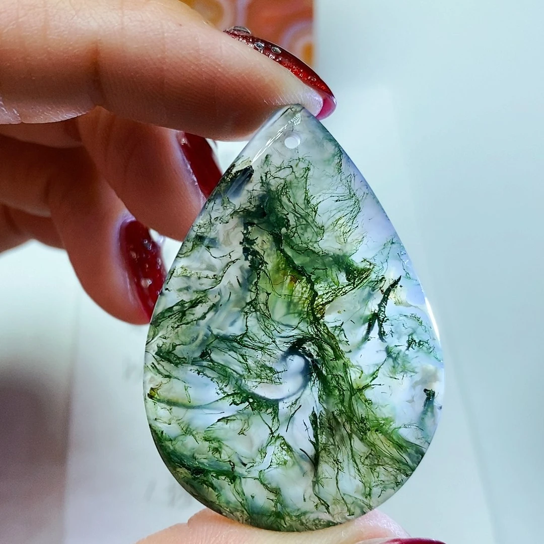 玛瑙/玉髓颈饰未镶嵌啊**?