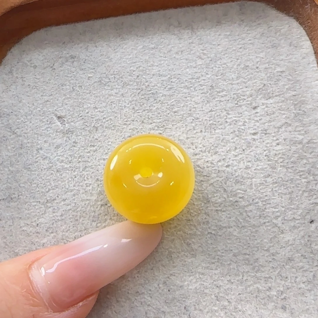 未镶嵌琥珀珠宝奇石