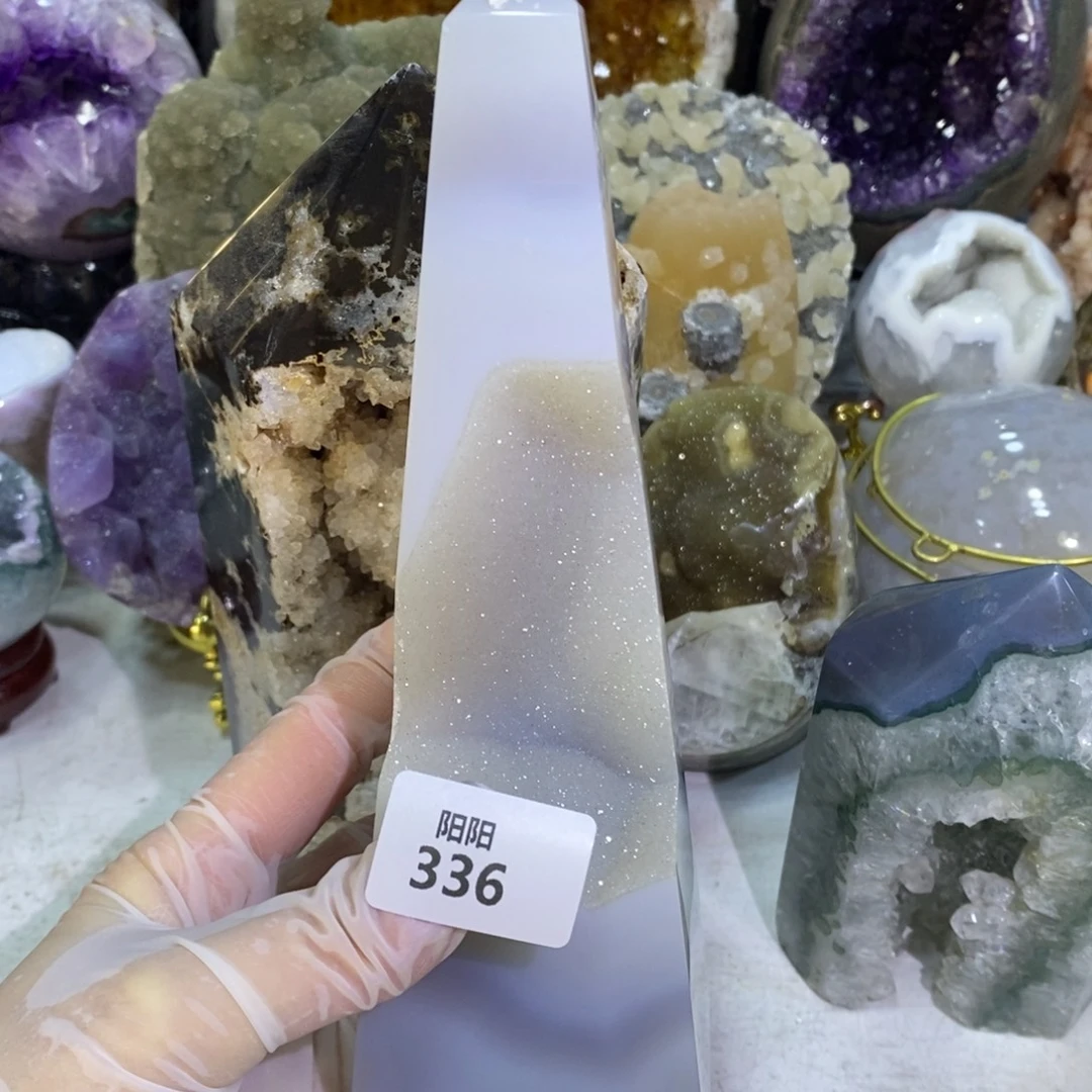 未镶嵌水晶大型摆件（非配饰）