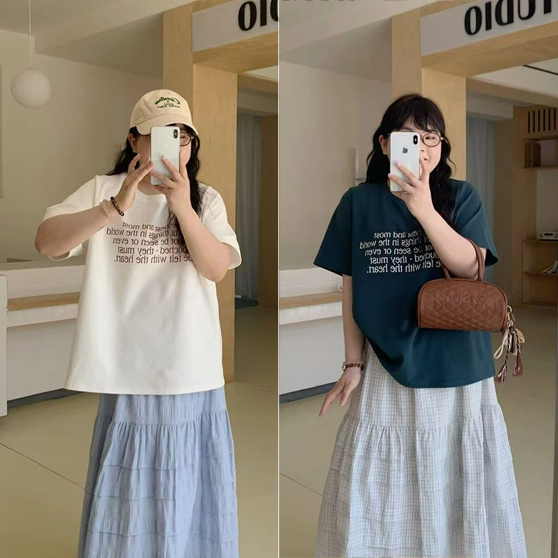 大码女装文艺感英文印花短袖 T 恤简约百搭舒适之选 5863