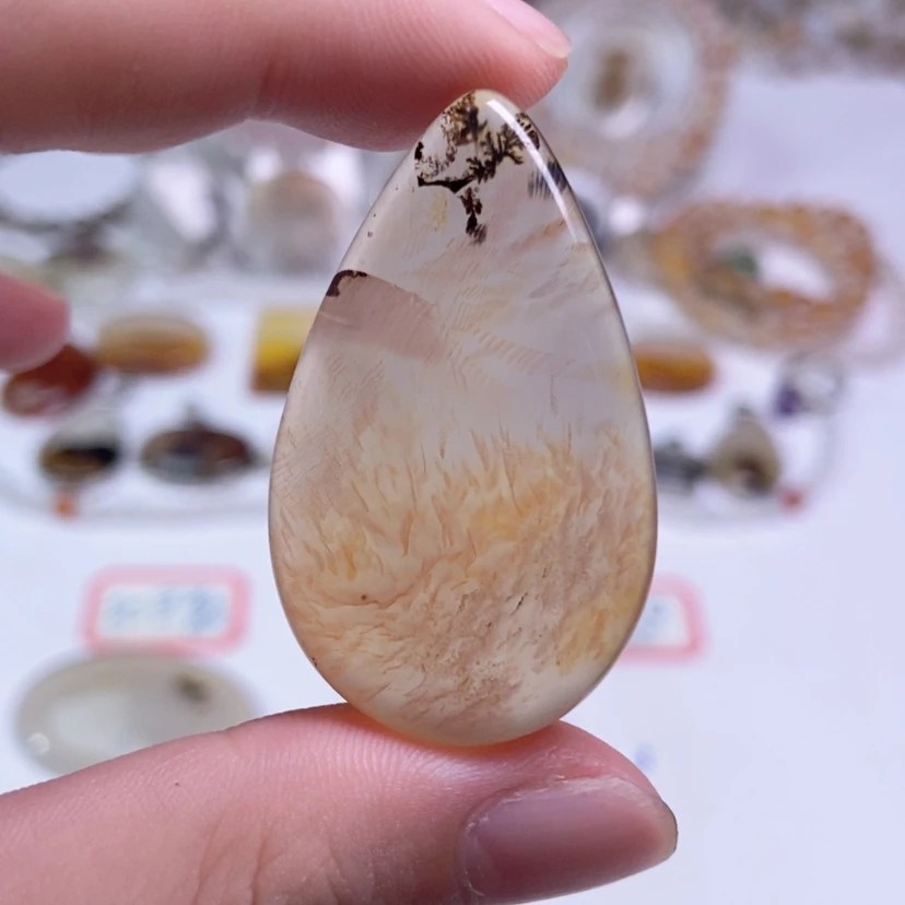 【闪购商品】玛瑙/玉髓颈饰合金