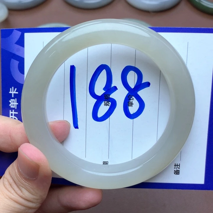 和田玉手镯未镶嵌58