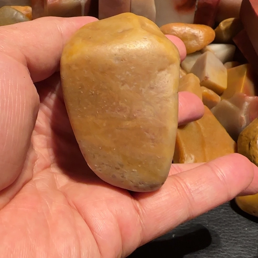 老挝石老挝，田黄原石，
