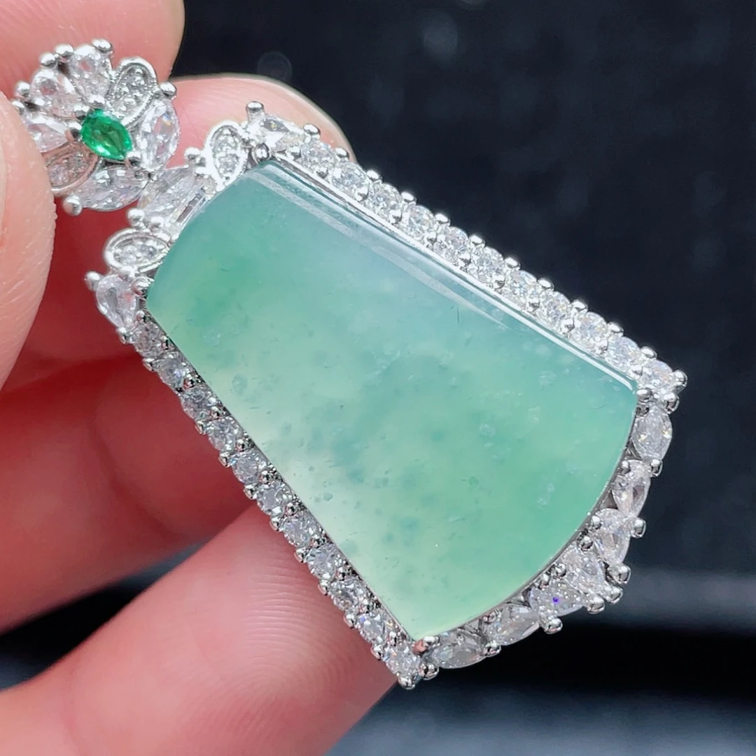 翡翠颈饰未镶嵌303，