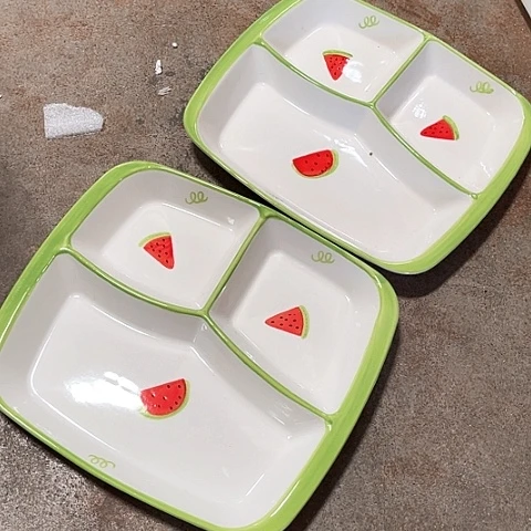 微瑕，不能明火，口径24，宽22，，2个西瓜分餐盘