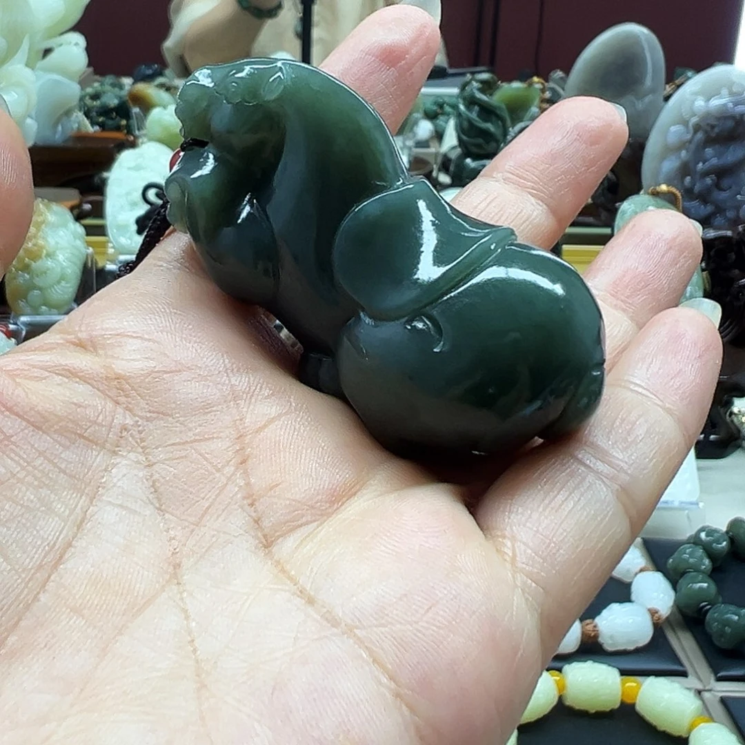 和田玉未镶嵌挂件