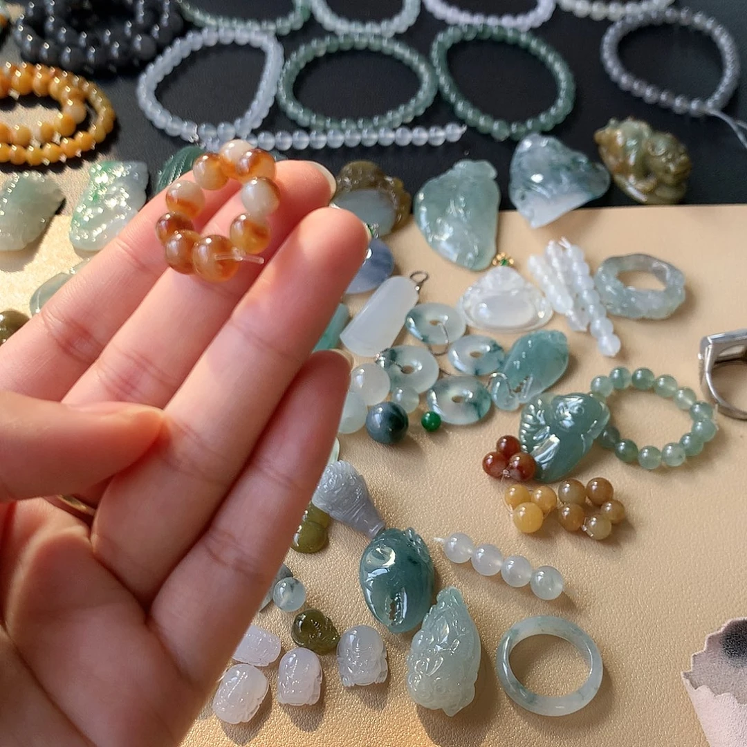 翡翠未镶嵌颈饰珠子