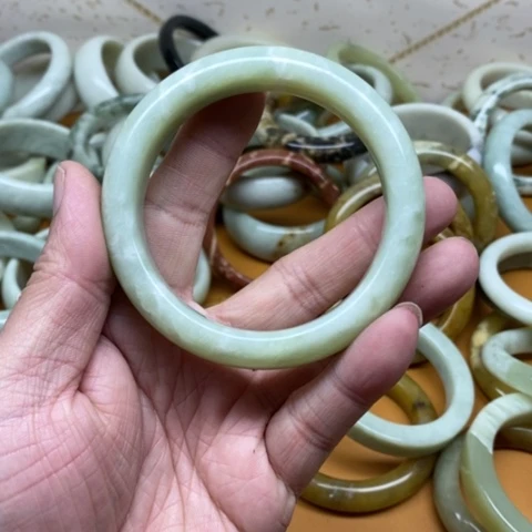 未镶嵌蛇纹石玉手镯喜*