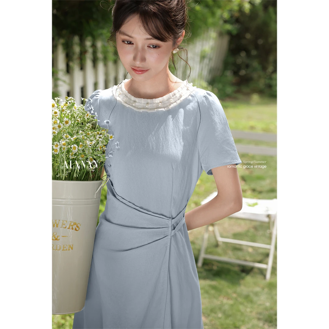 鹿向南「氧气奶蓝」法式气质短袖连衣裙女收腰蓝色A字长裙DYL661787