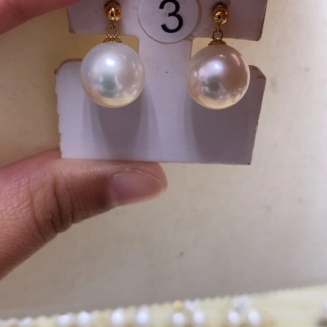 淡水珍珠18K金镶嵌耳饰