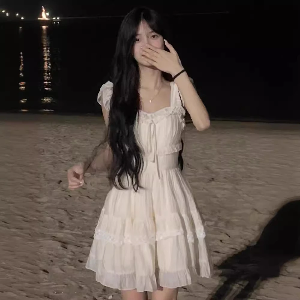 夏季新款法式甜美纯欲方领小飞袖连衣裙女小个子
