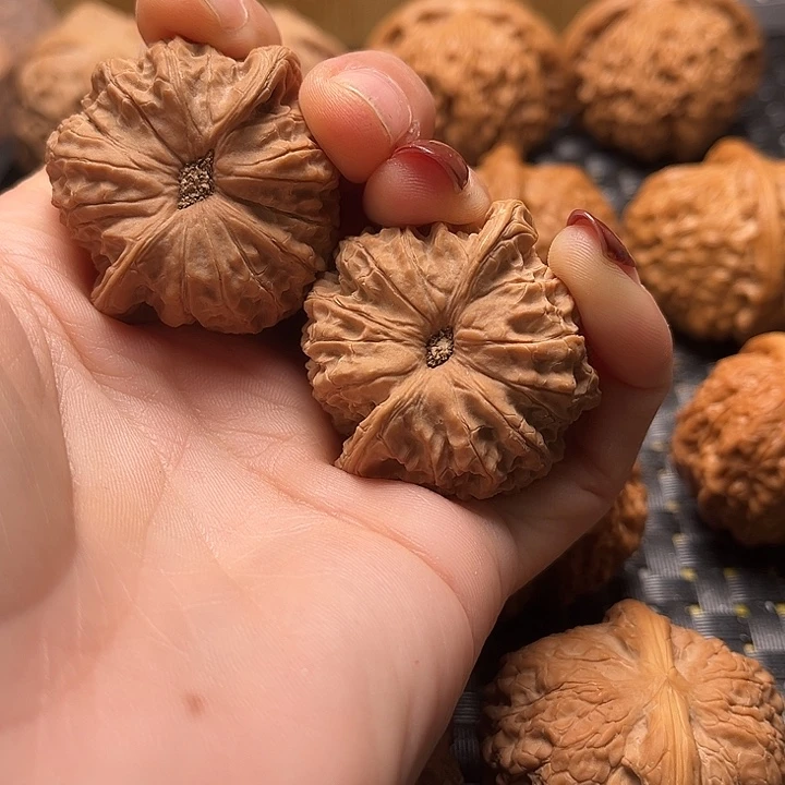 迪*文玩核桃把件38血麒麟