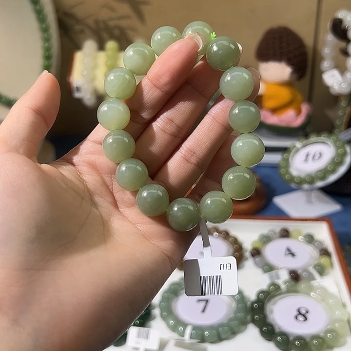 和田玉未镶嵌手串