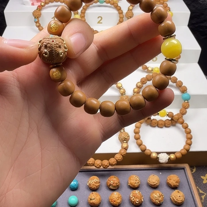 吊坠猴头核桃N****?无瑕疵一套毕业礼盒