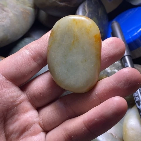 未镶嵌和田玉（糖玉）挂件