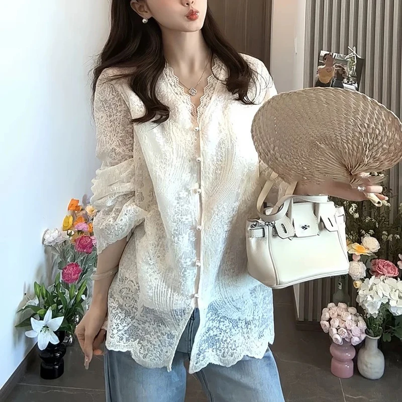 新款内搭叠穿打底小衫高端爆款上衣轻奢小碎花蕾丝衬衫法式2881