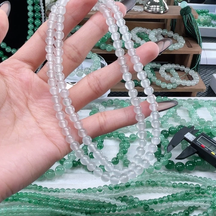 石英质玉（非洲翠）手链未镶嵌