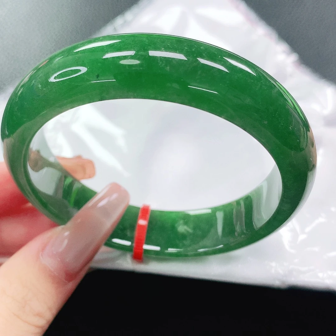 翡翠手镯未镶嵌57圈