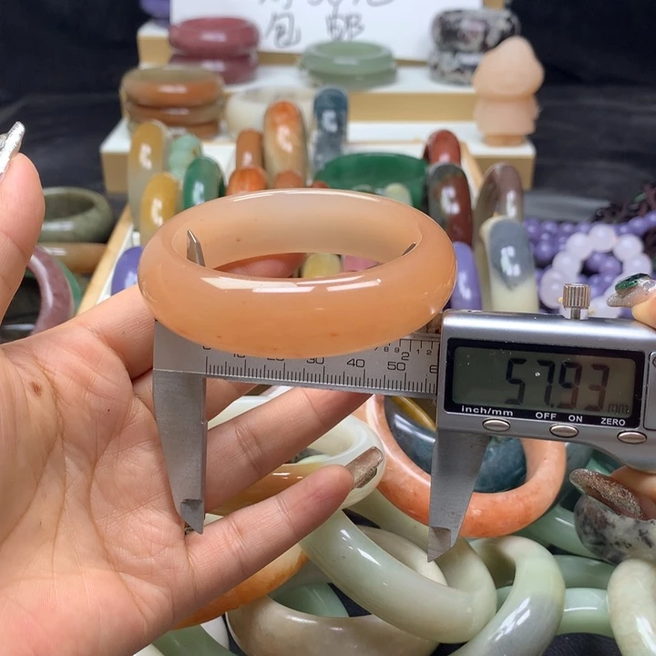 未镶嵌手镯石英质玉