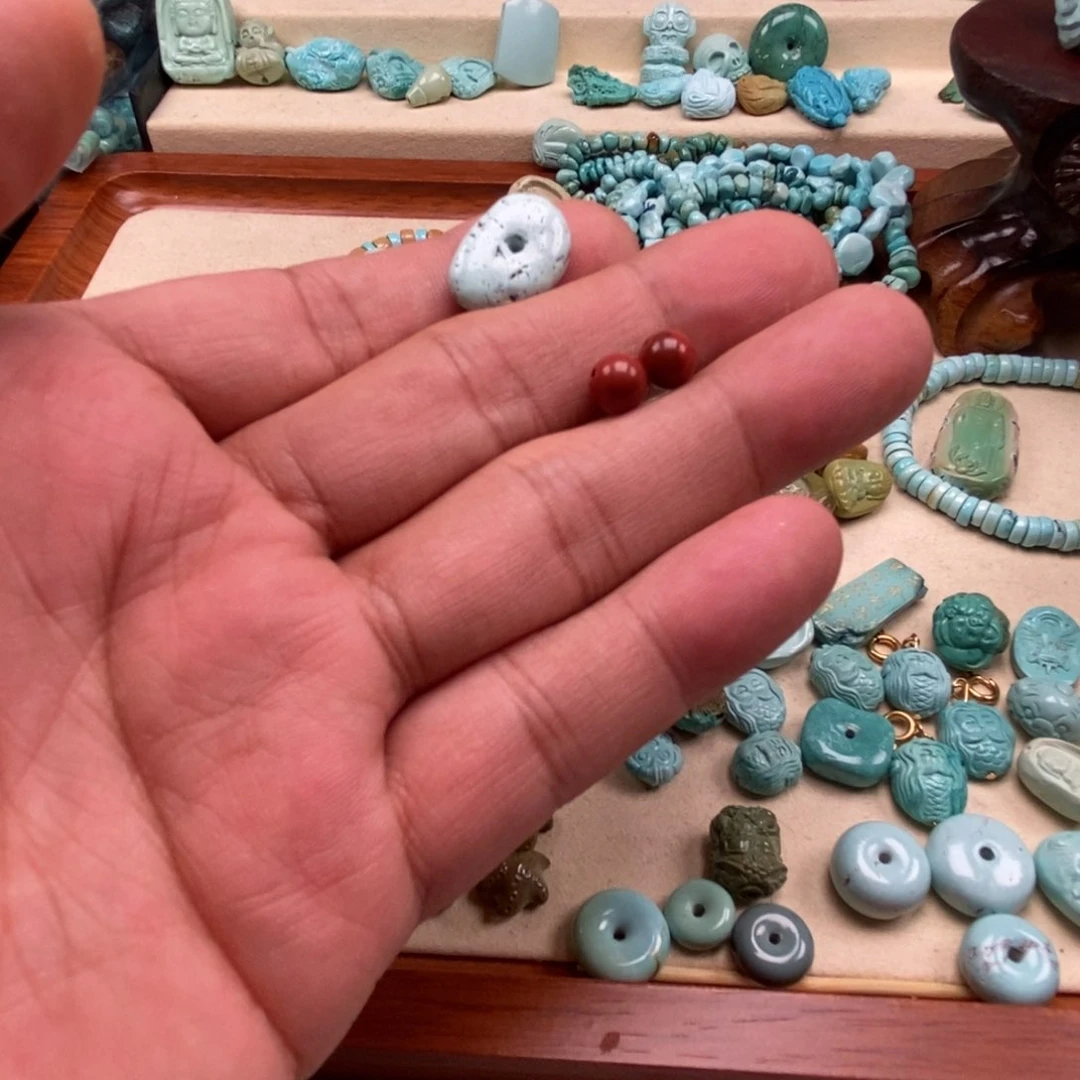 钱***锦南红玛瑙未镶嵌珠宝半成品