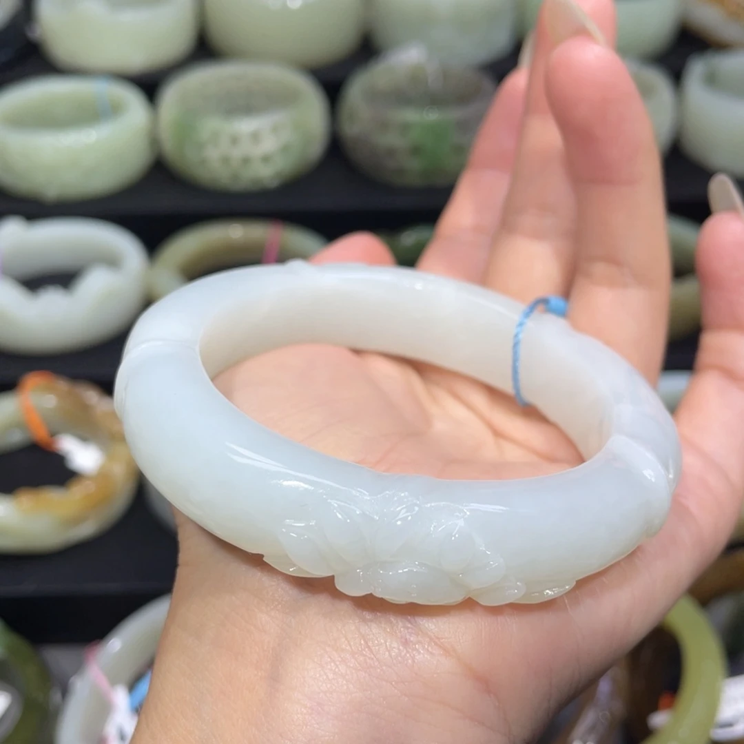 未镶嵌手镯和田玉66