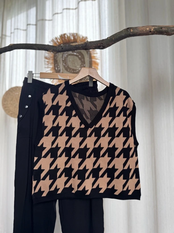 0094复古外单经典单色宽松V领时尚宽松马甲