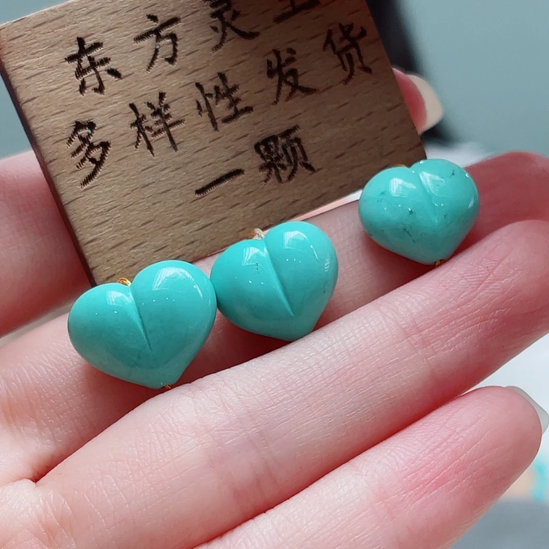 未镶嵌绿松石颈饰