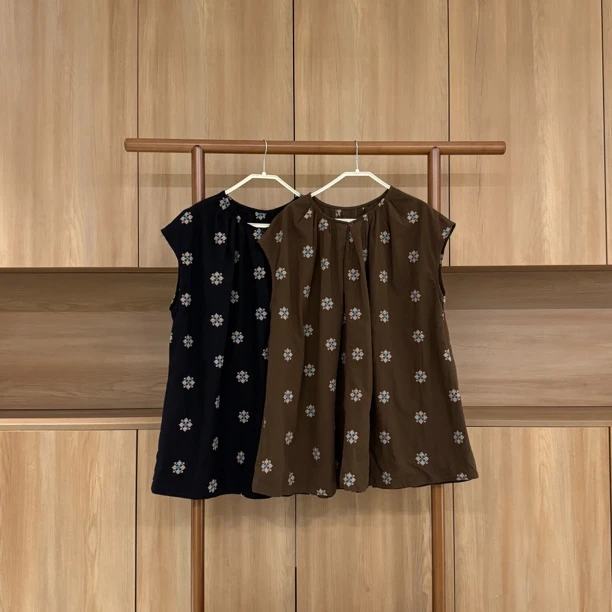 韩系重工绣花宽松无落肩袖小衫女夏