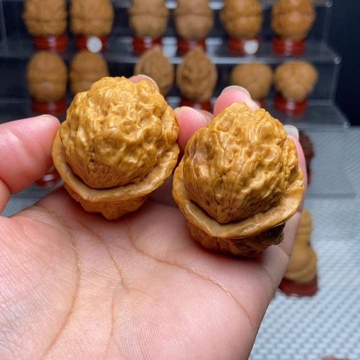 文玩核桃把件降龙嘎达包36