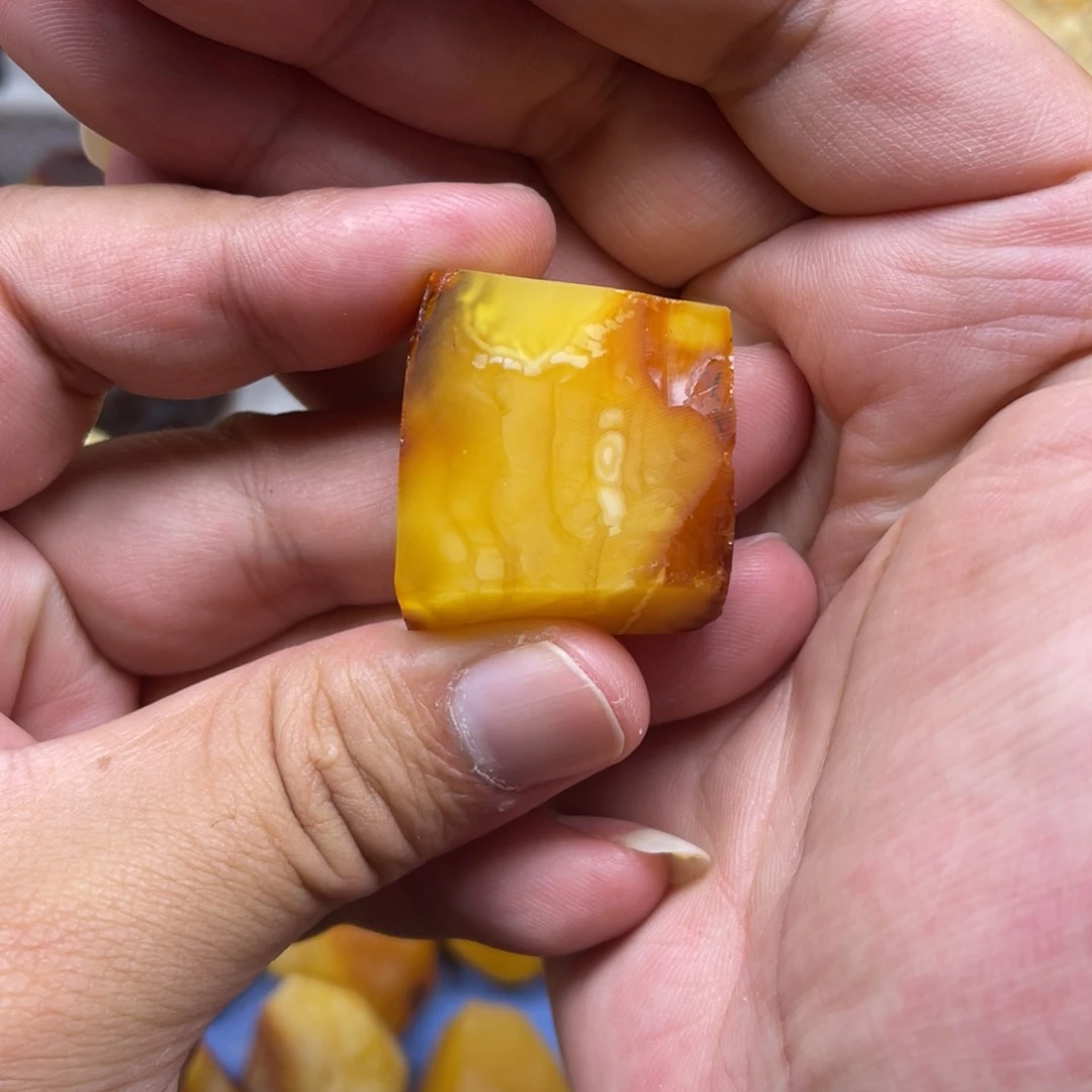 定制蜜蜡未镶嵌杨*原石