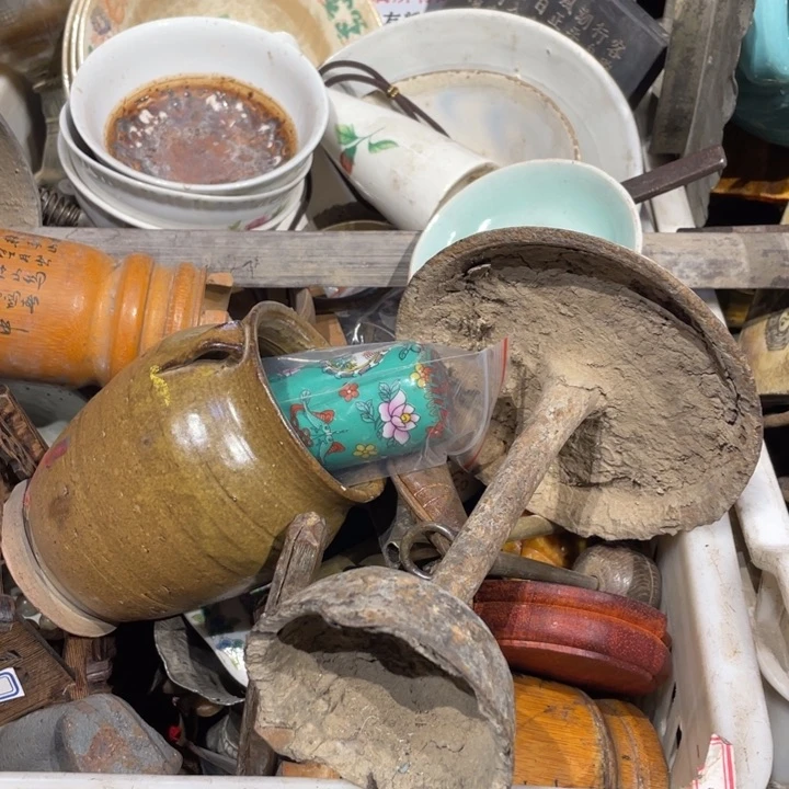 瓷片二表姐直播火爆热卖