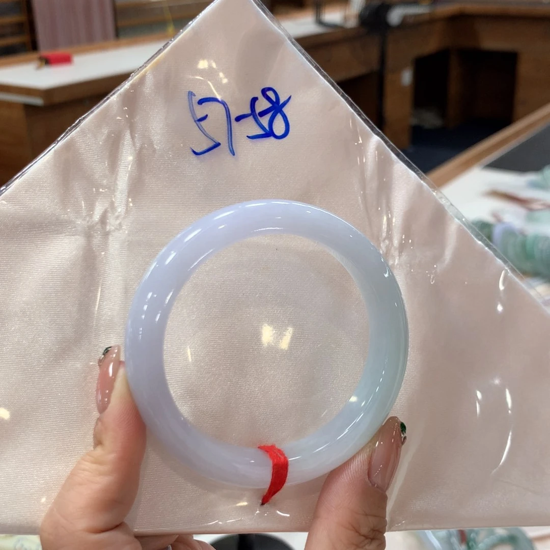 未镶嵌手镯翡翠48小时鉴赏