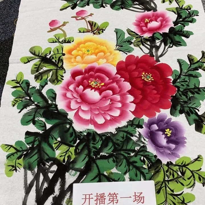 手绘作品等多种形式进行