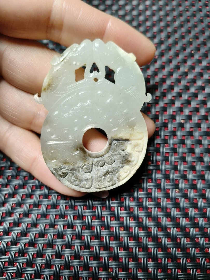 新疆和田玉挂件玉璧