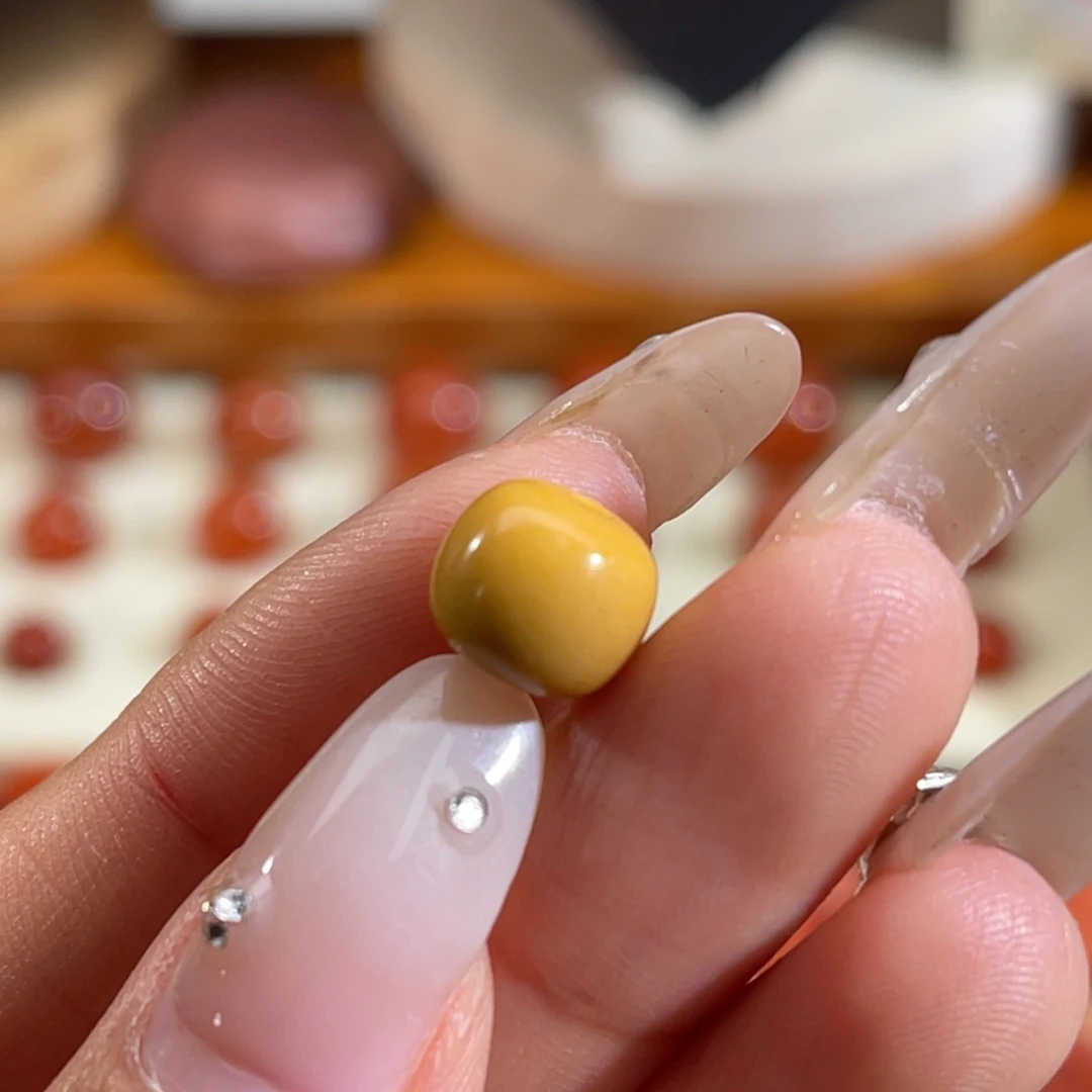 石英质玉（黄龙玉）未镶嵌老型珠 8.9x7.7mm 不换退