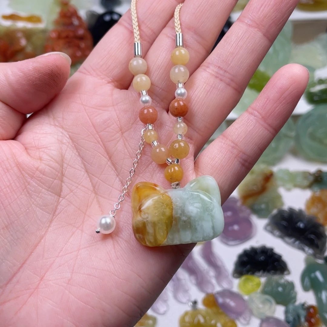 蛇纹石玉未镶嵌颈饰