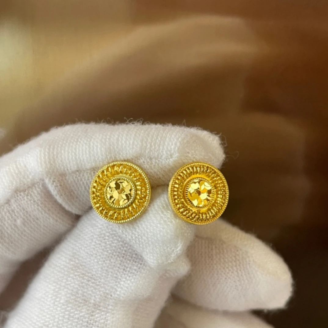 足金耳饰时尚大气