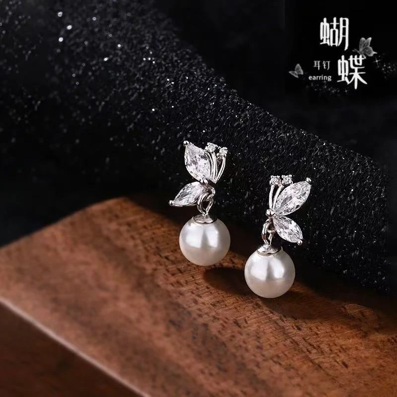 淡水珍珠水滴珍珠水晶叶子可爱百搭气质春夏设计感耳环原创设计