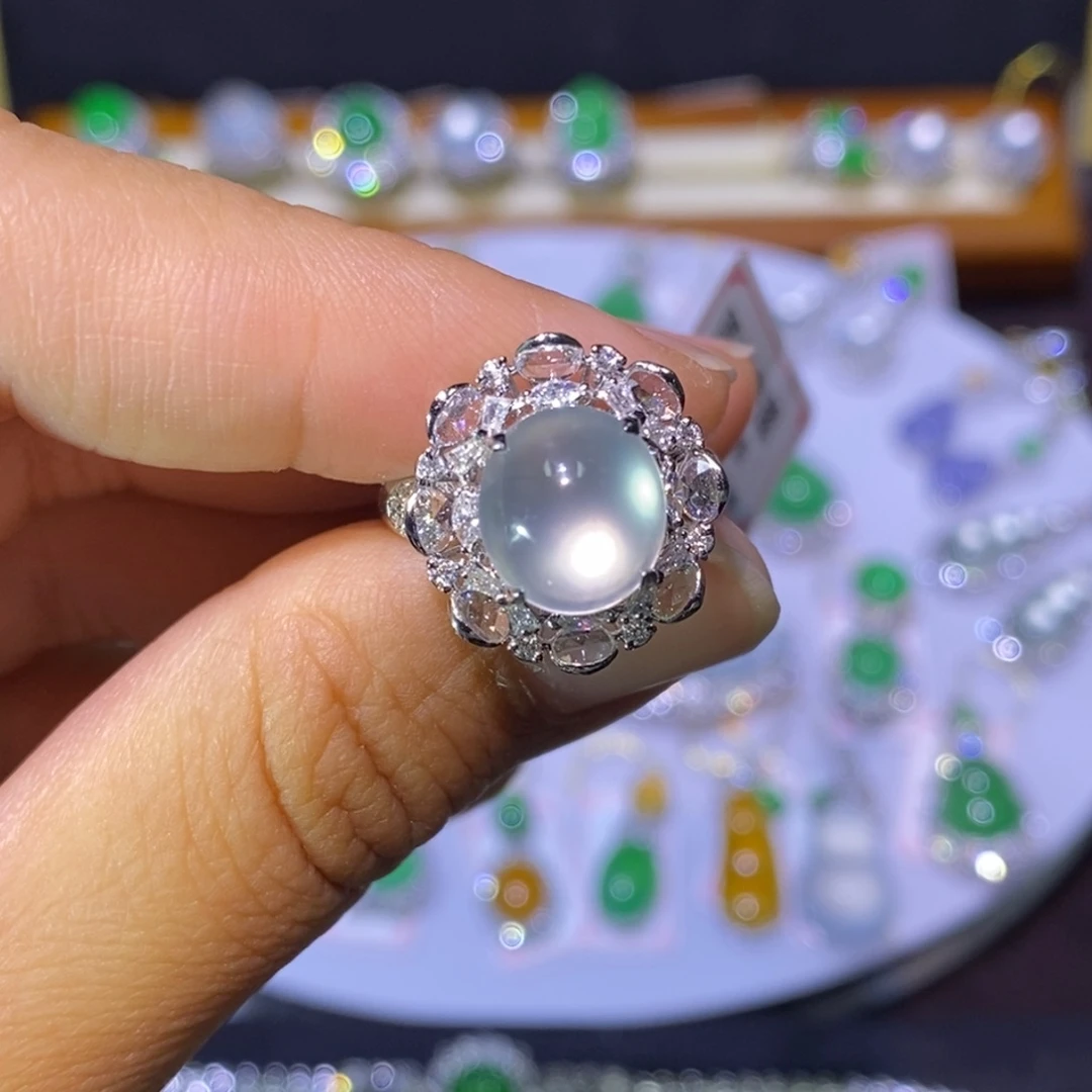 【闪购商品】颈饰18K金镶嵌翡翠