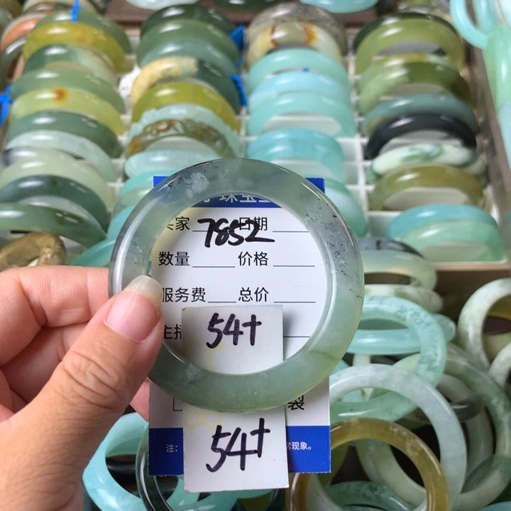 未镶嵌蛇纹石玉手镯7852