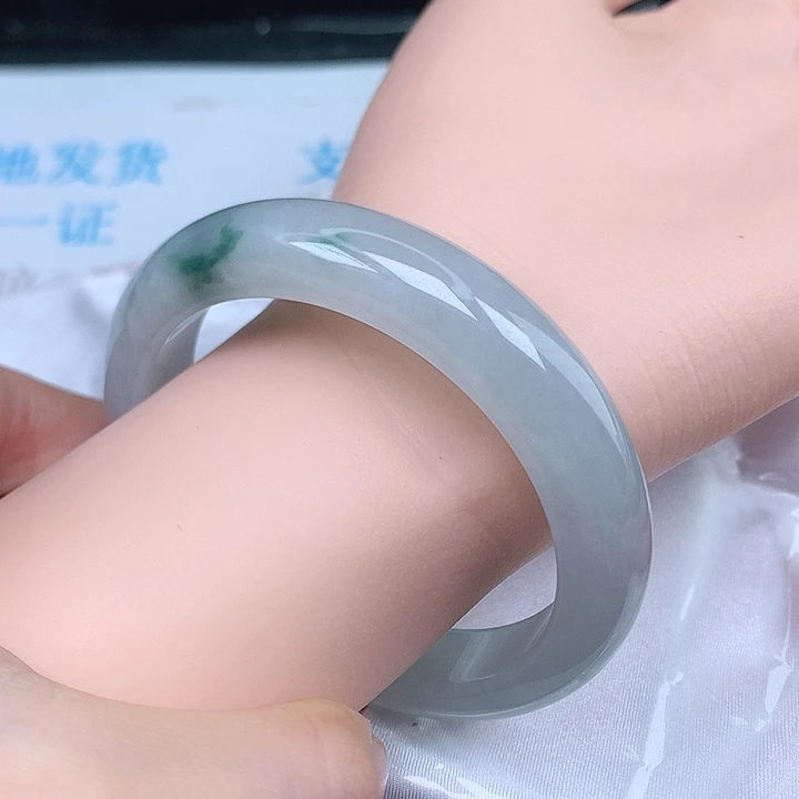 未镶嵌手镯翡翠天然