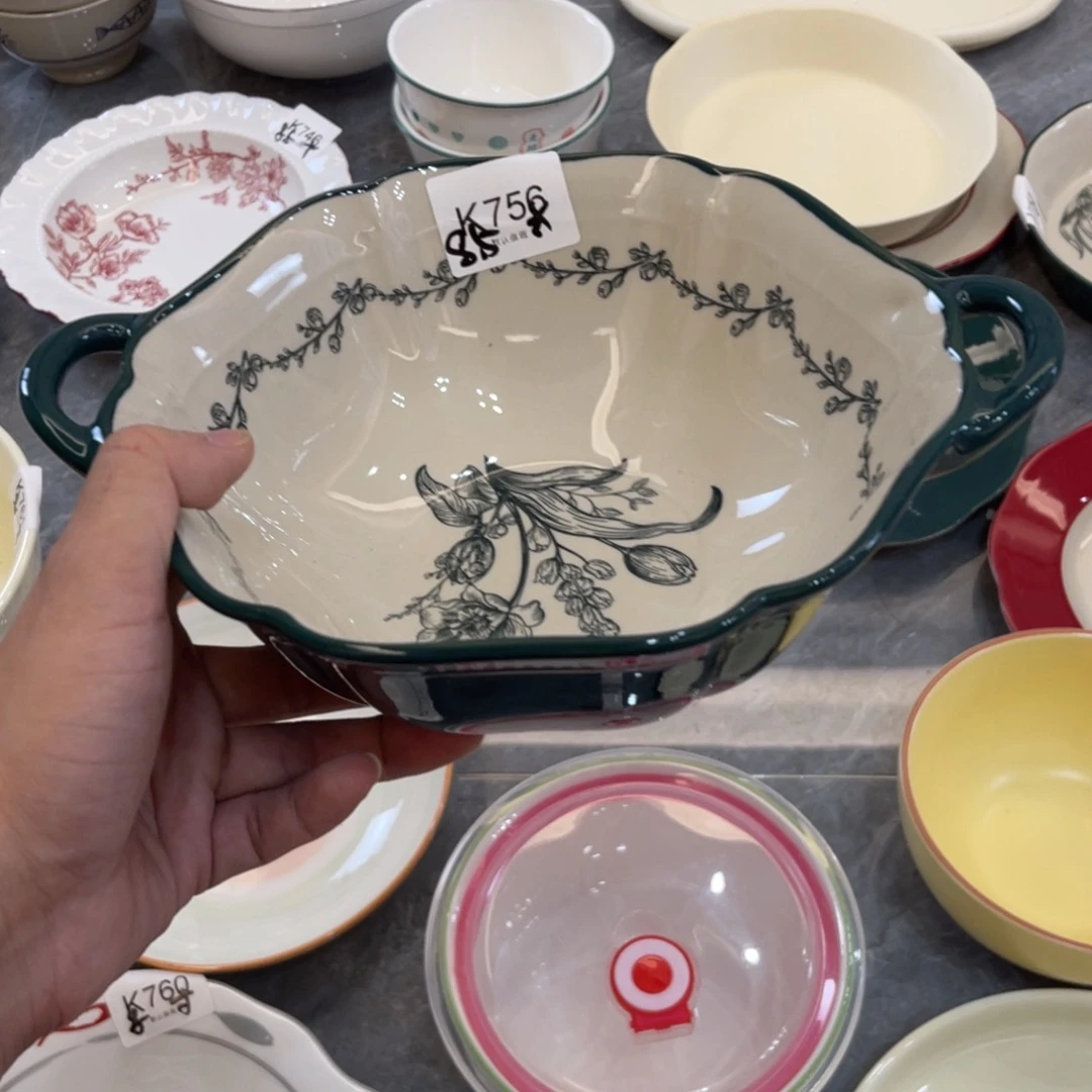 陶瓷微瑕餐具介意勿拍，满18飞！
