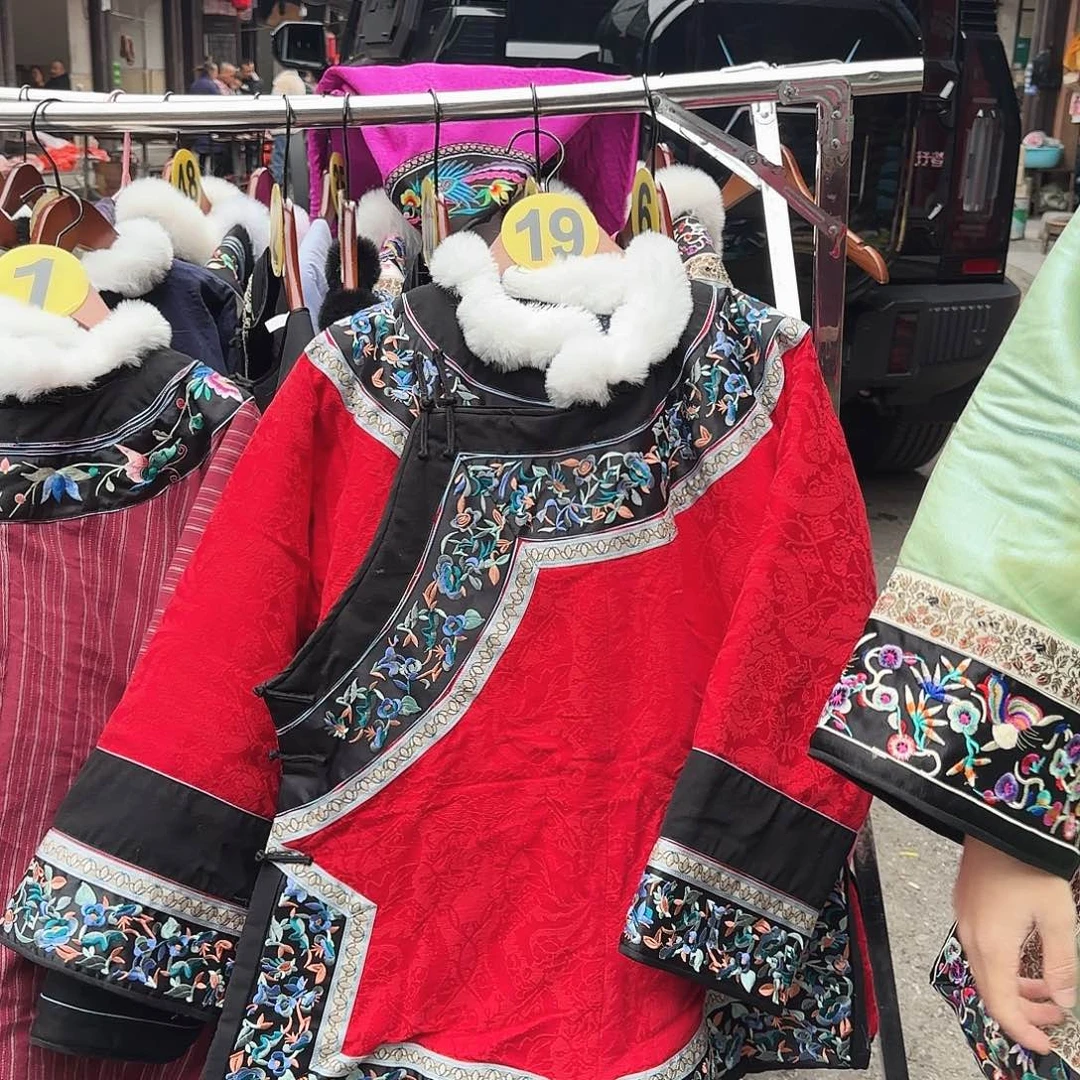 苗***梁湘西苗族刺绣加厚156 77斤