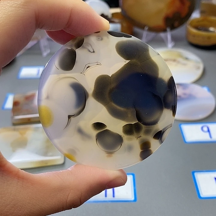 玛瑙/玉髓未镶嵌珠宝半成品52