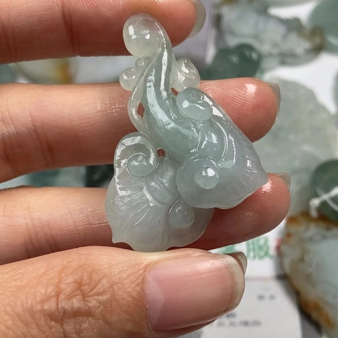 张***？定制翡翠未镶嵌翡翠