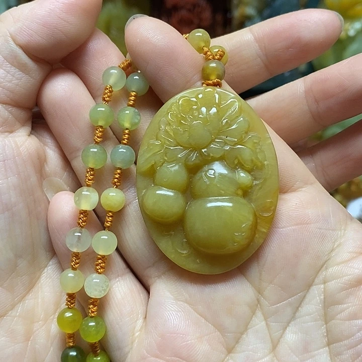 岫玉未镶嵌吊坠(赠链)