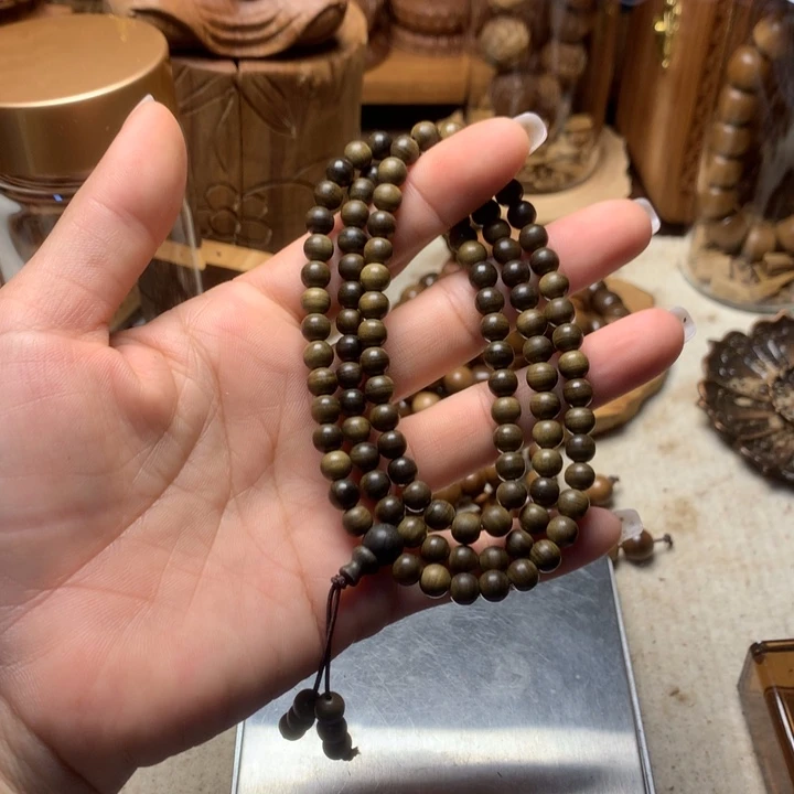 檀香木其他老山檀香0..6阴沉